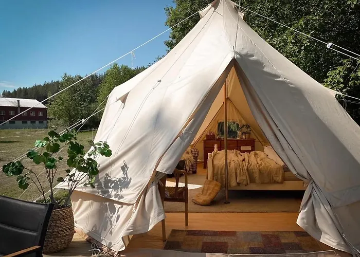 Campo de lujo Idyllisk Glamping Rett Ved Elven