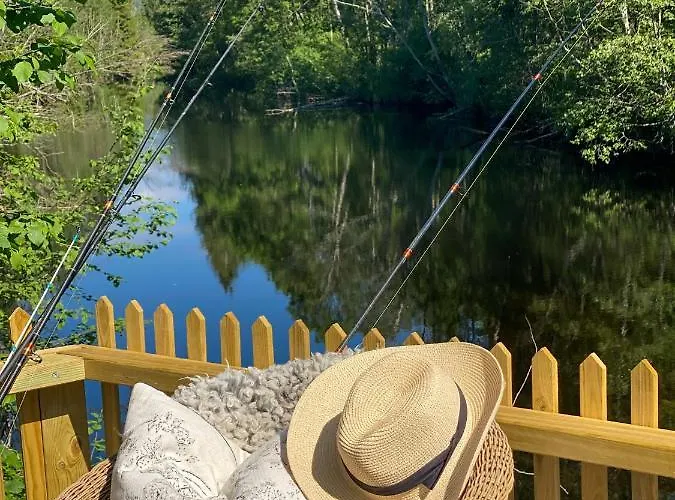 Campo de lujo Idyllisk Glamping Rett Ved Elven