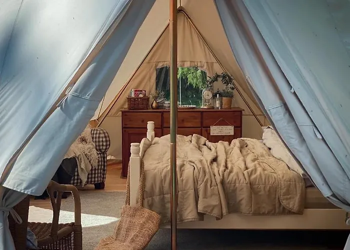 Campo de lujo Idyllisk Glamping Rett Ved Elven Skien